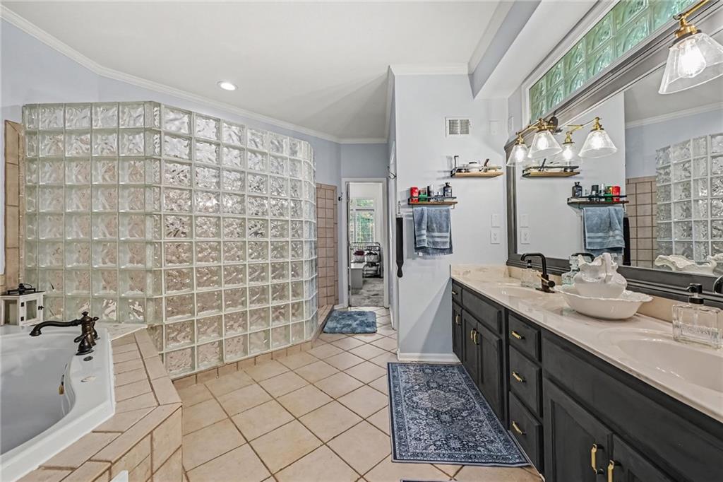 13810 Grove Avenue Property Photo 14