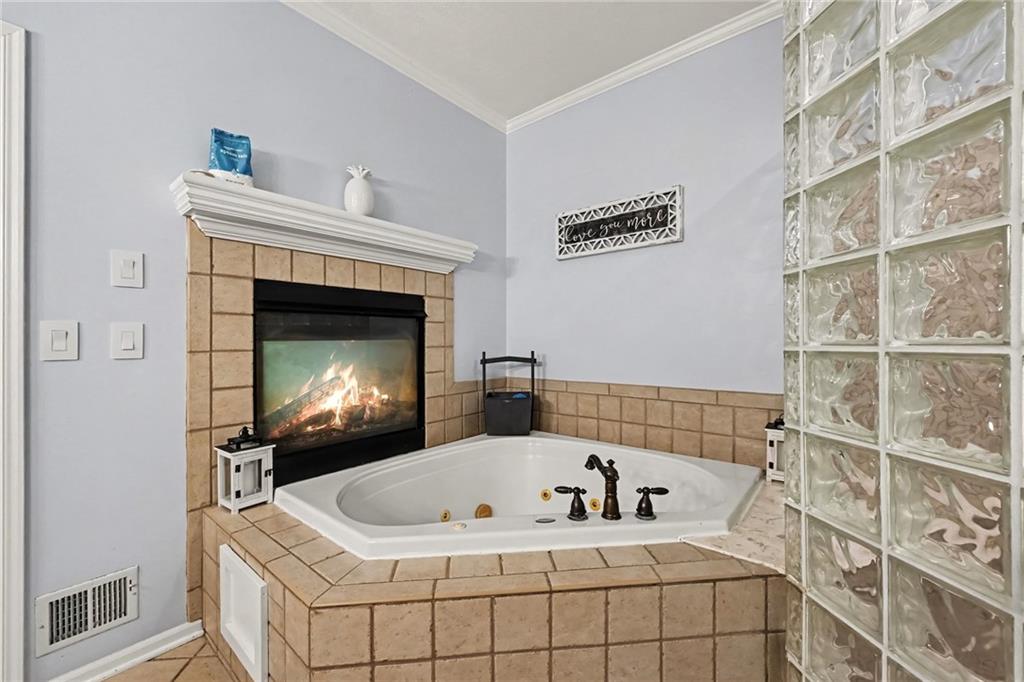 13810 Grove Avenue Property Photo 15