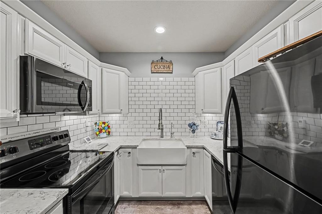 13810 Grove Avenue Property Photo 26