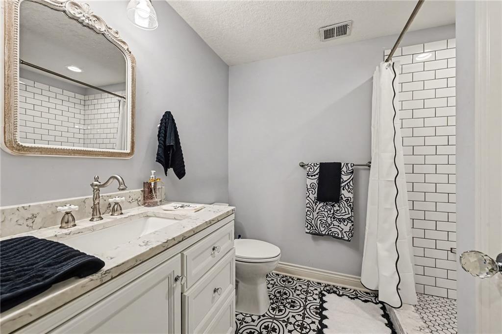 13810 Grove Avenue Property Photo 29