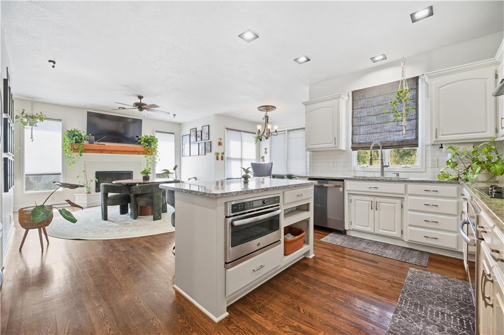 16024 Meadow Lane Property Photo 12