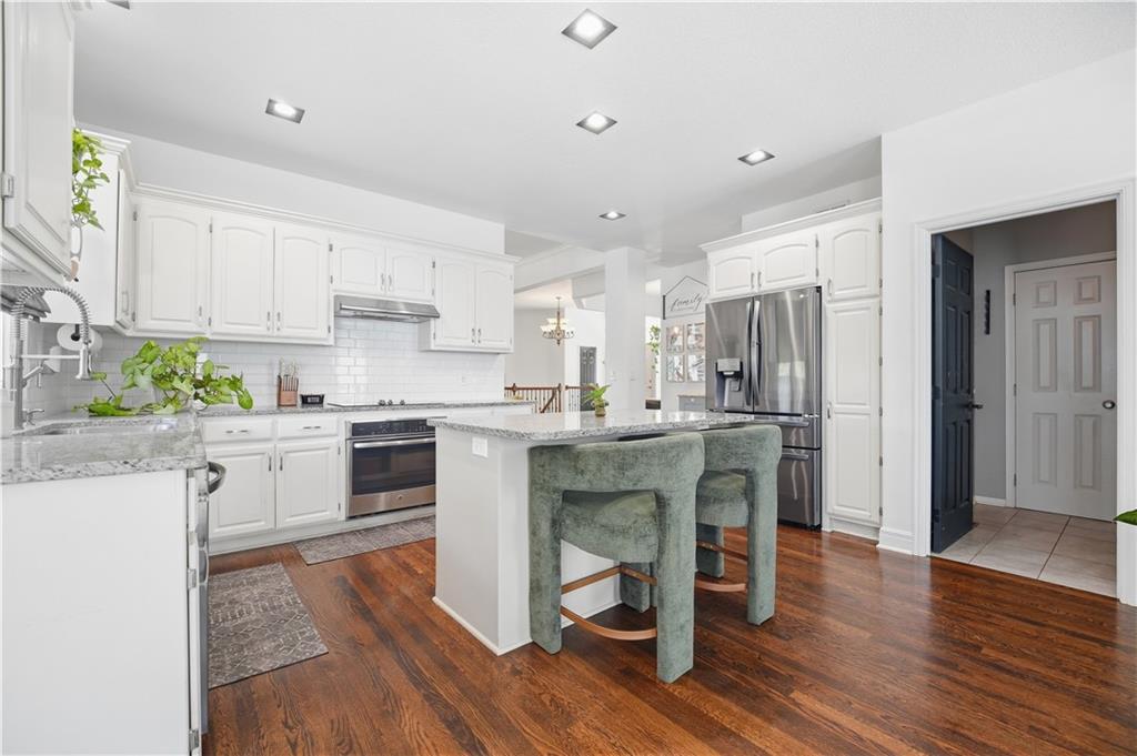 16024 Meadow Lane Property Photo 14