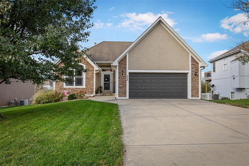 508 S 137th Street Property Photo 1