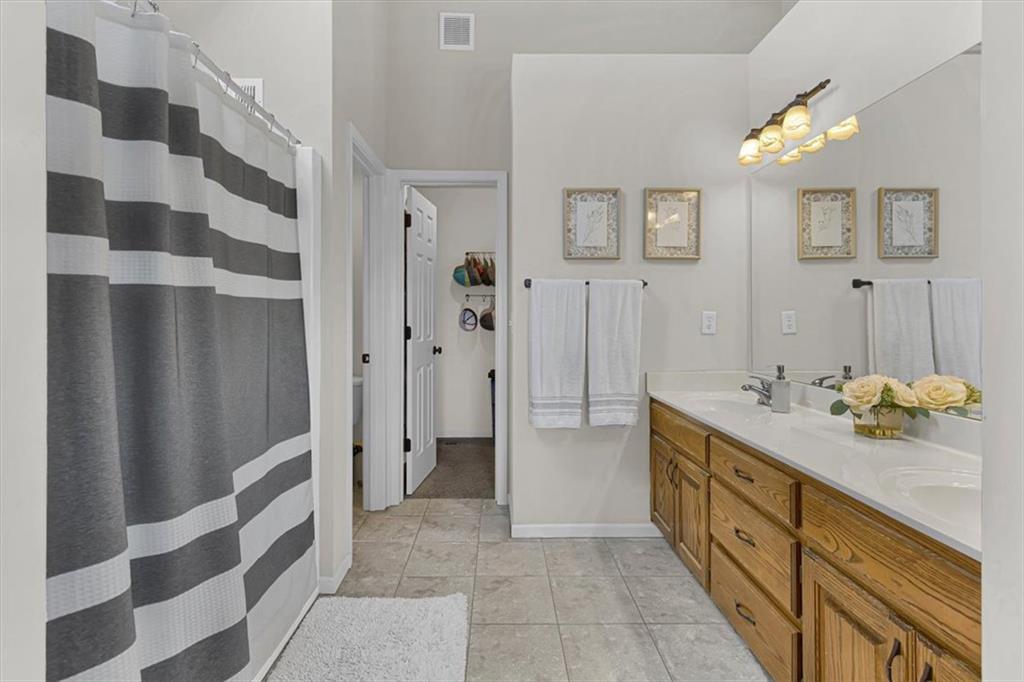 508 S 137th Street Property Photo 14