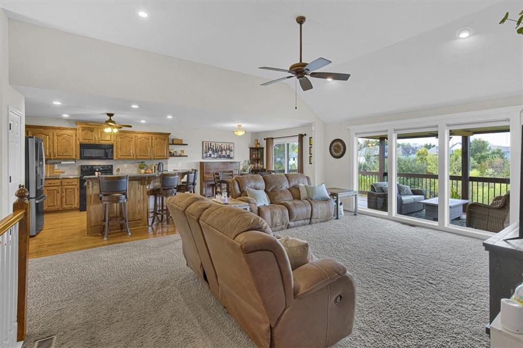 508 S 137th Street Property Photo 19