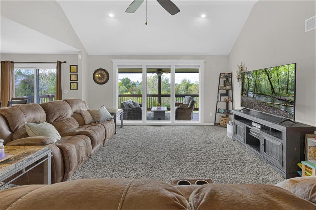508 S 137th Street Property Photo 22