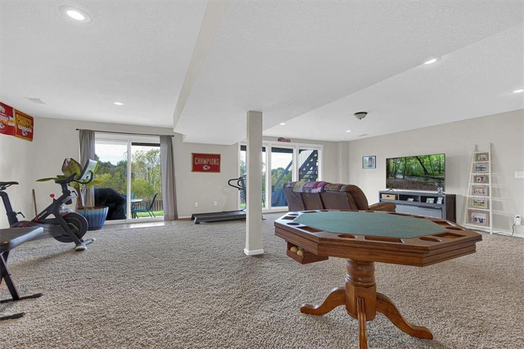 508 S 137th Street Property Photo 32