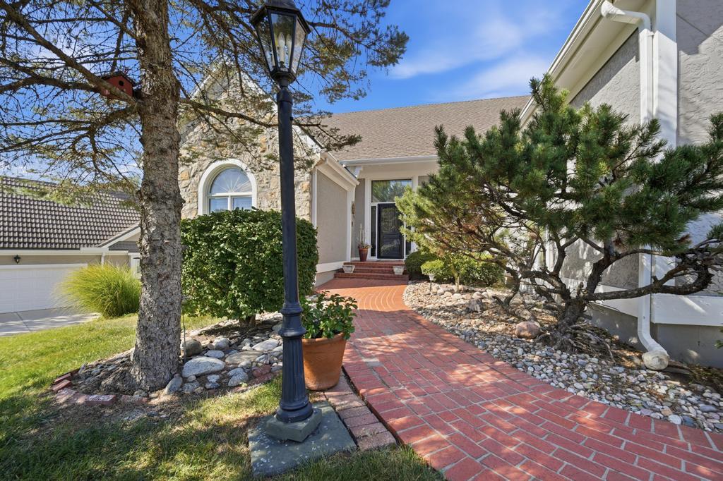 11118 W 121 Street Property Photo 3
