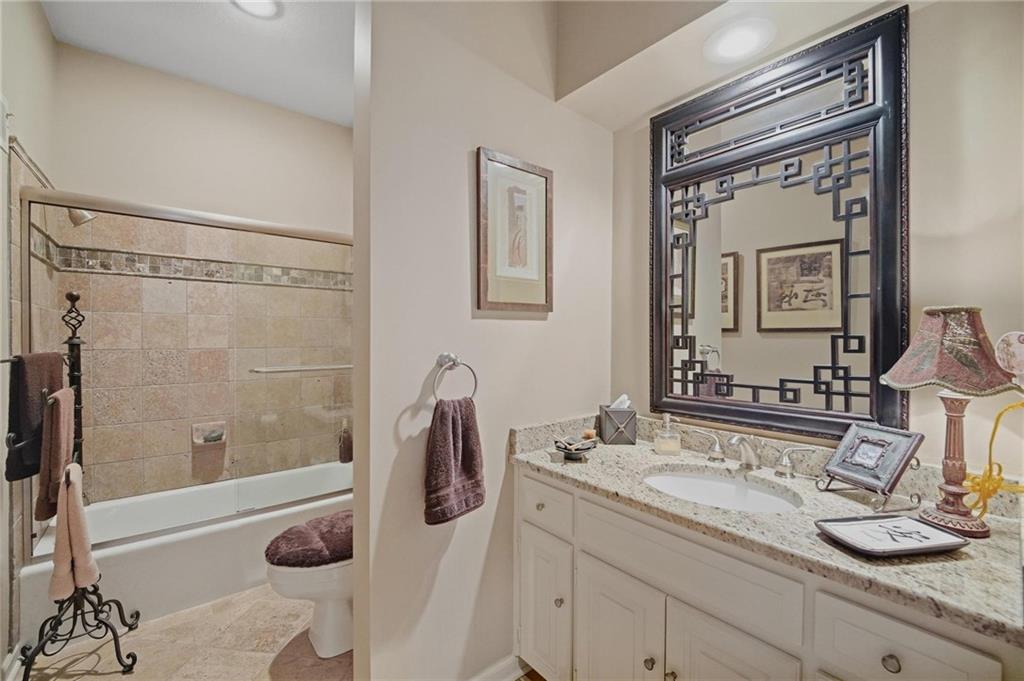 11118 W 121 Street Property Photo 19