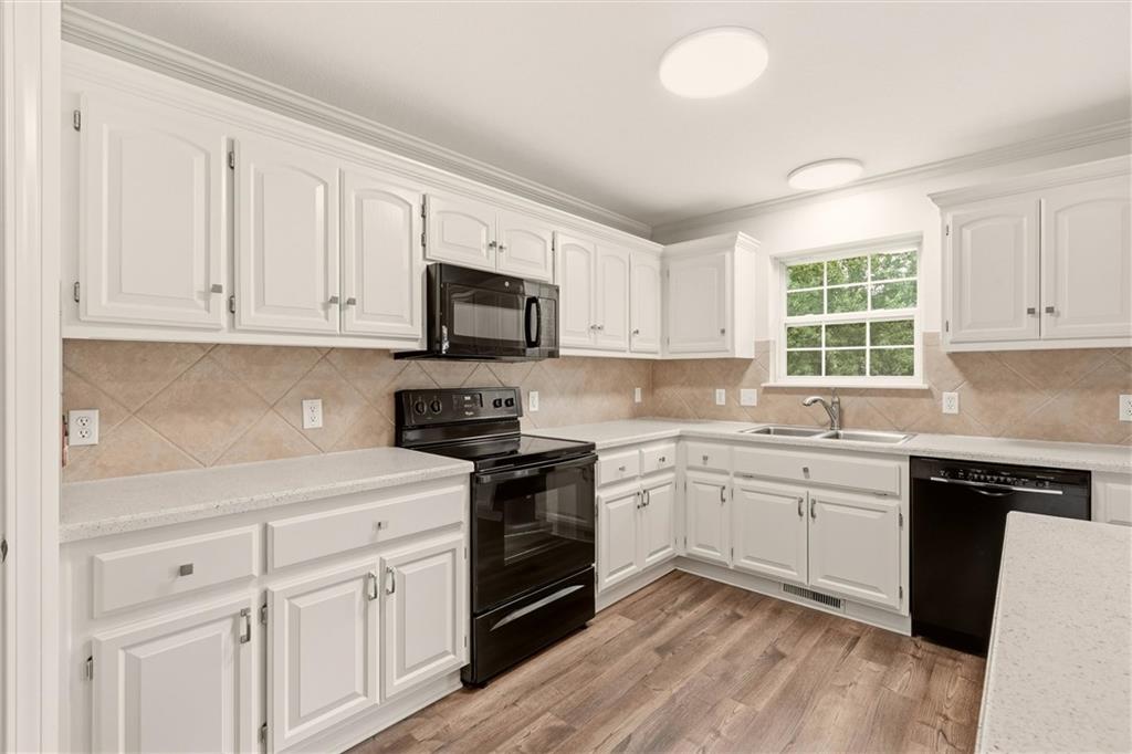 2116 Bradford Place Property Photo 12