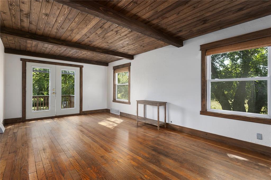 9845 Evening Star Road Property Photo 2