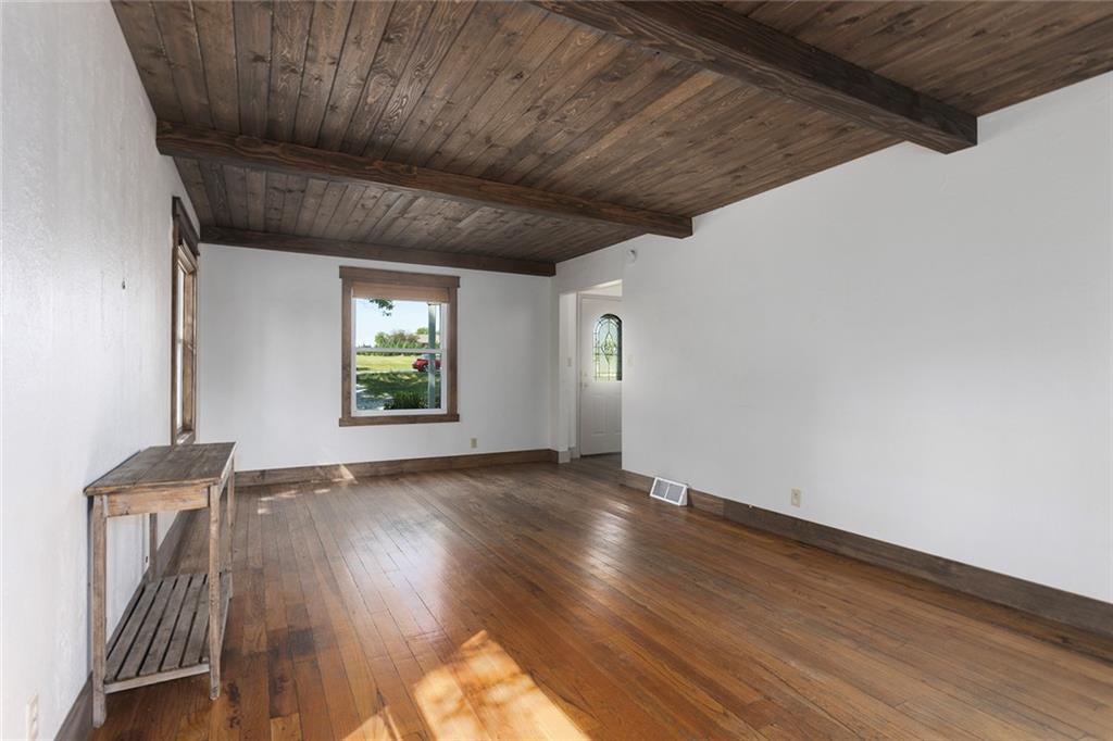 9845 Evening Star Road Property Photo 5