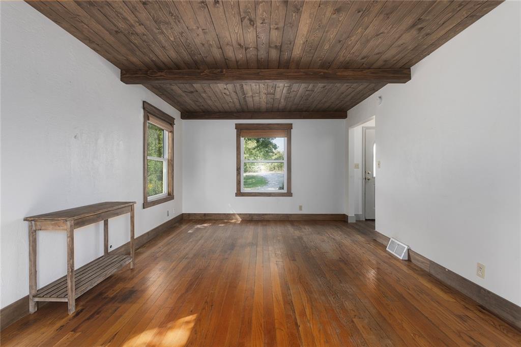 9845 Evening Star Road Property Photo 6