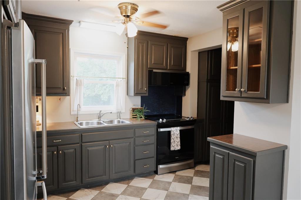 9845 Evening Star Road Property Photo 11