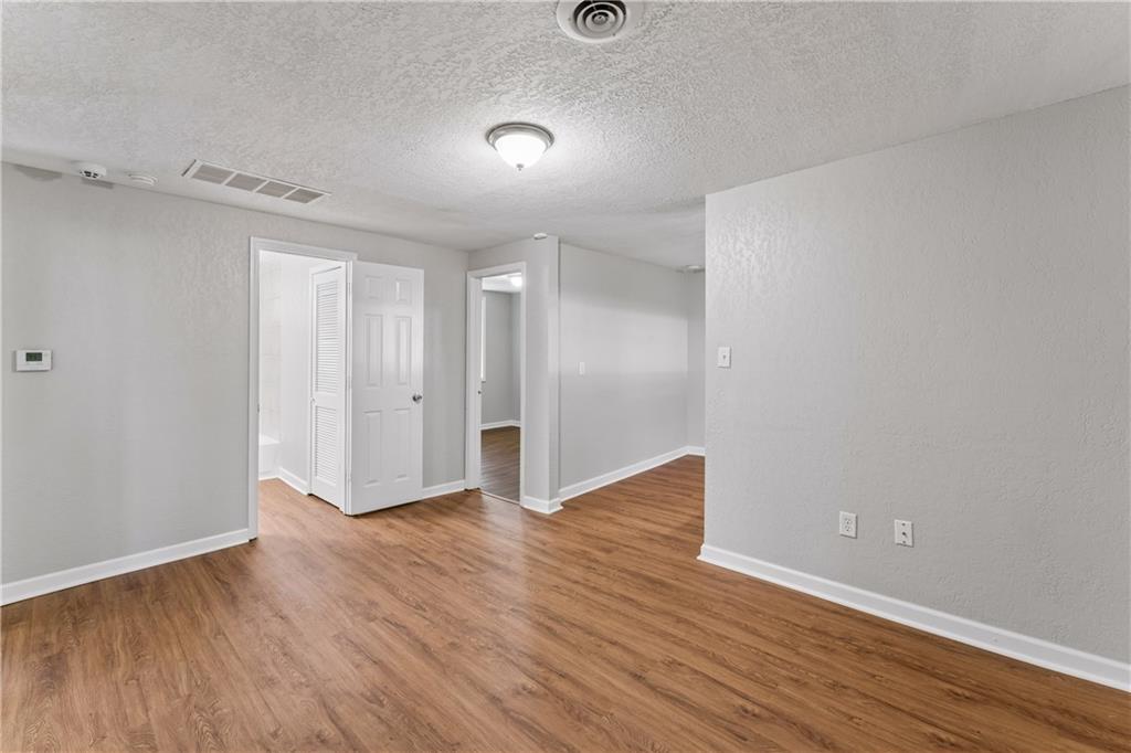 5304 Maywood Avenue Property Photo 4