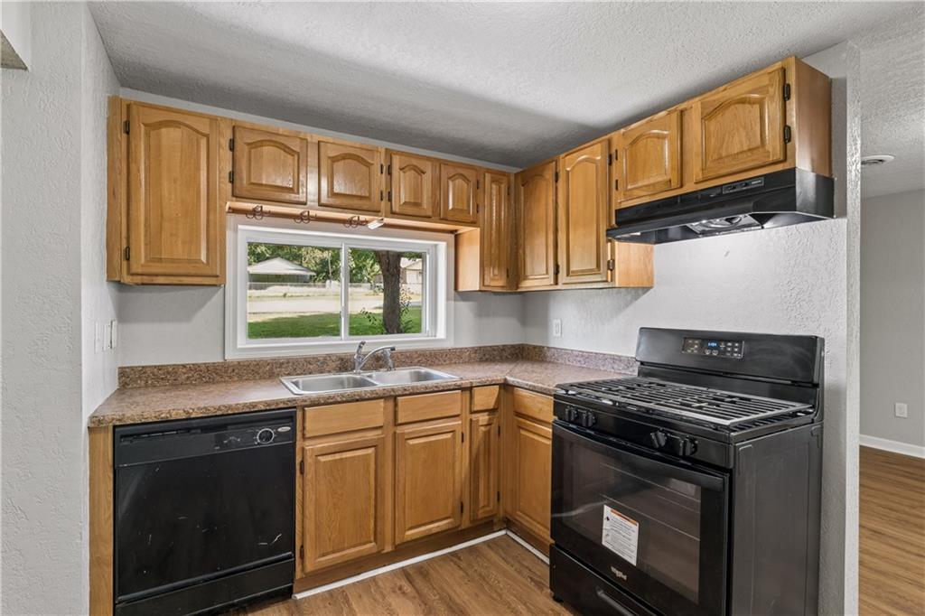 5304 Maywood Avenue Property Photo 10