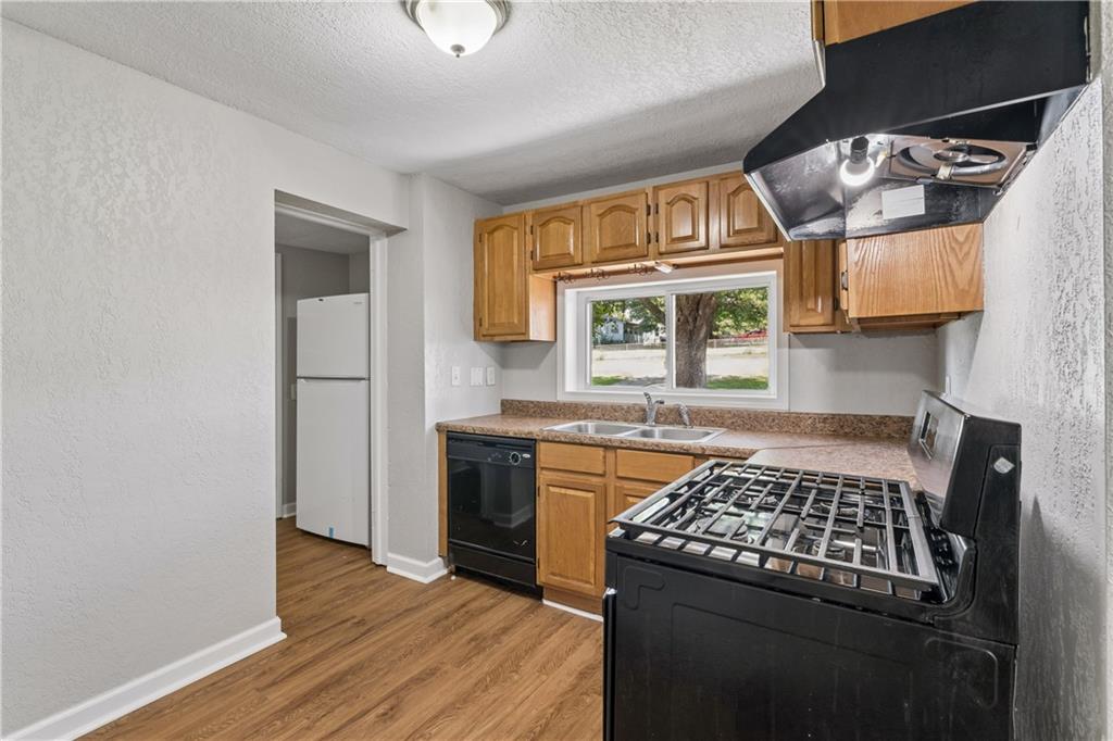 5304 Maywood Avenue Property Photo 12