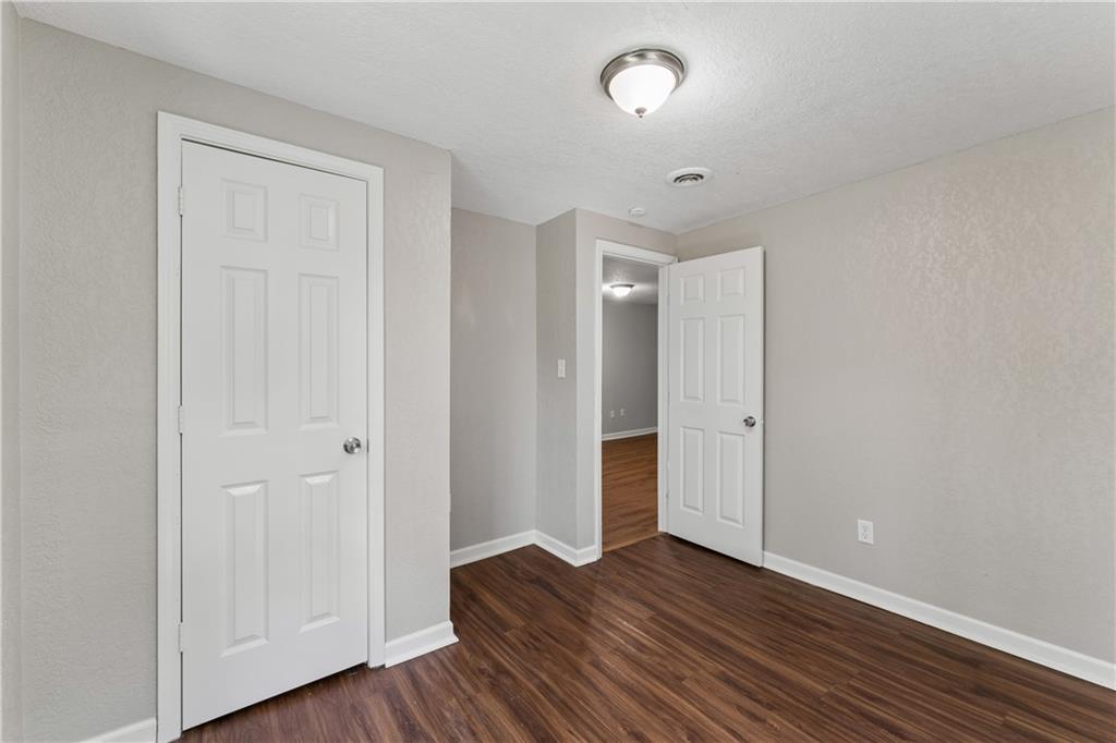 5304 Maywood Avenue Property Photo 15