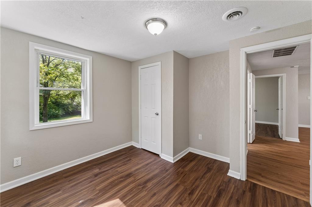 5304 Maywood Avenue Property Photo 24