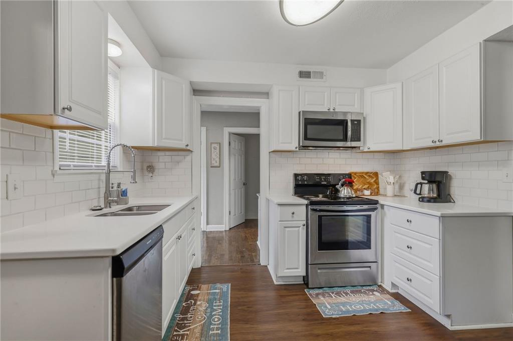 908 E Pearl Street Property Photo 16