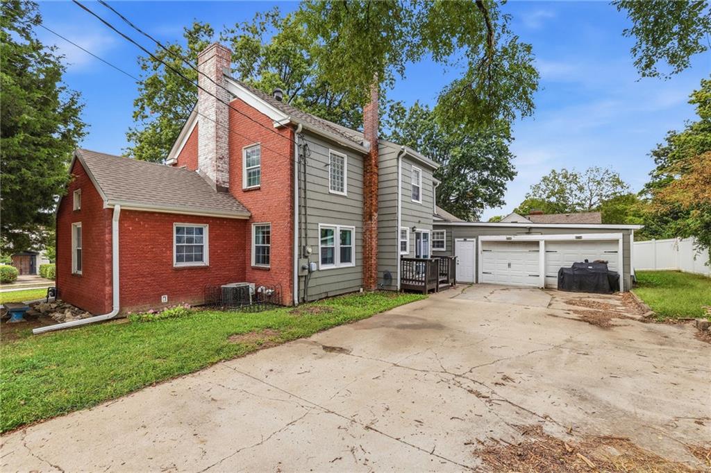 908 E Pearl Street Property Photo 31