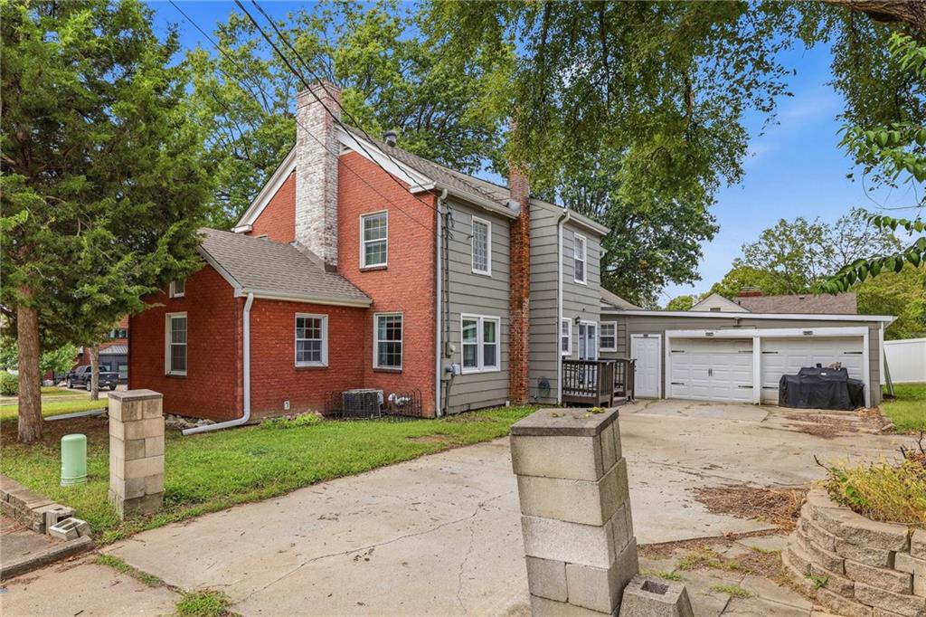 908 E Pearl Street Property Photo 33