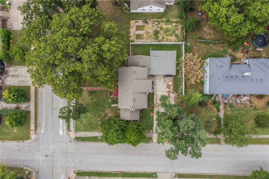908 E Pearl Street Property Photo 41