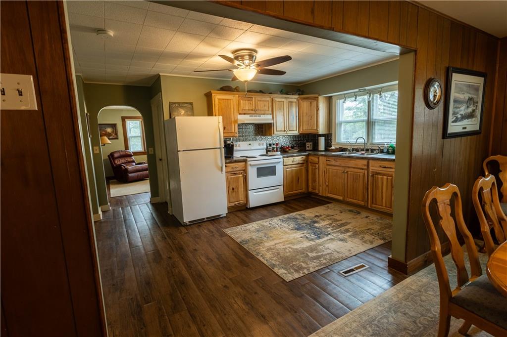 411 West Main Street Property Photo 18