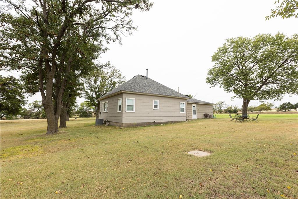 411 West Main Street Property Photo 63