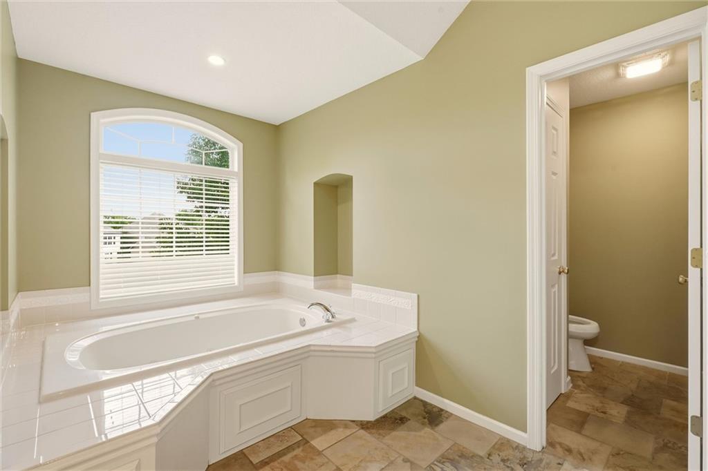 5601 Ne Misty Meadow Place Property Photo 25