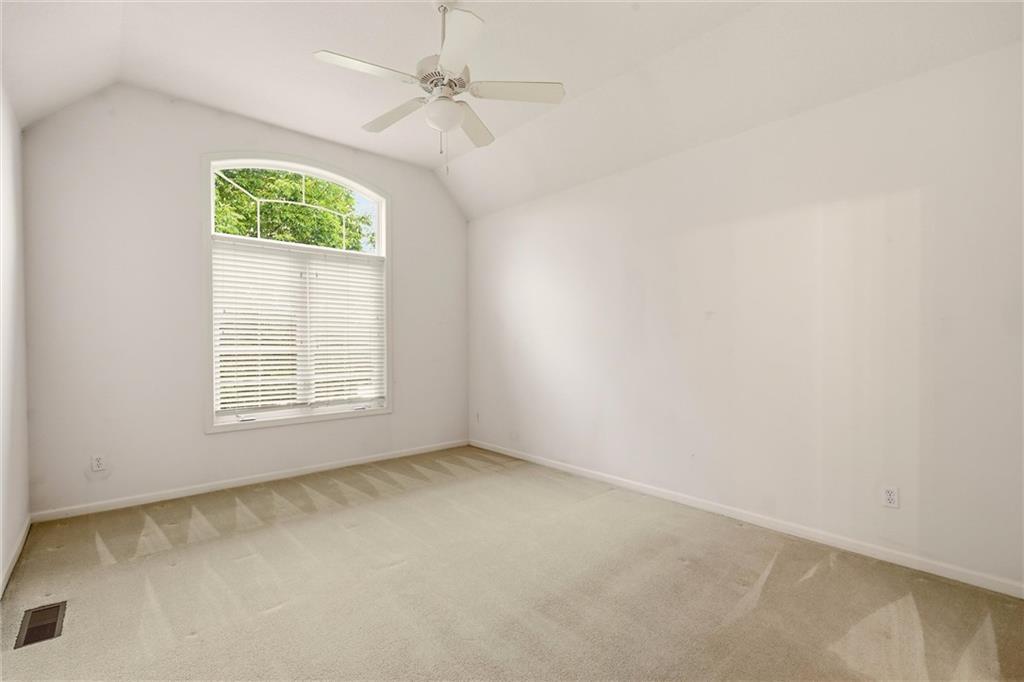 5601 Ne Misty Meadow Place Property Photo 37