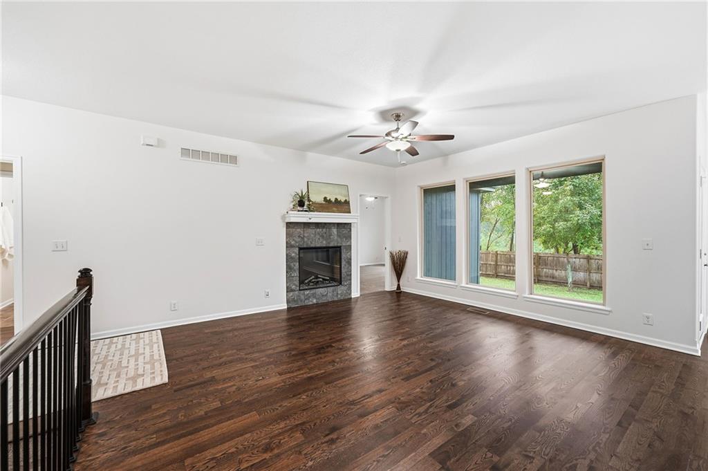 22104 Crystal Avenue Property Photo 8