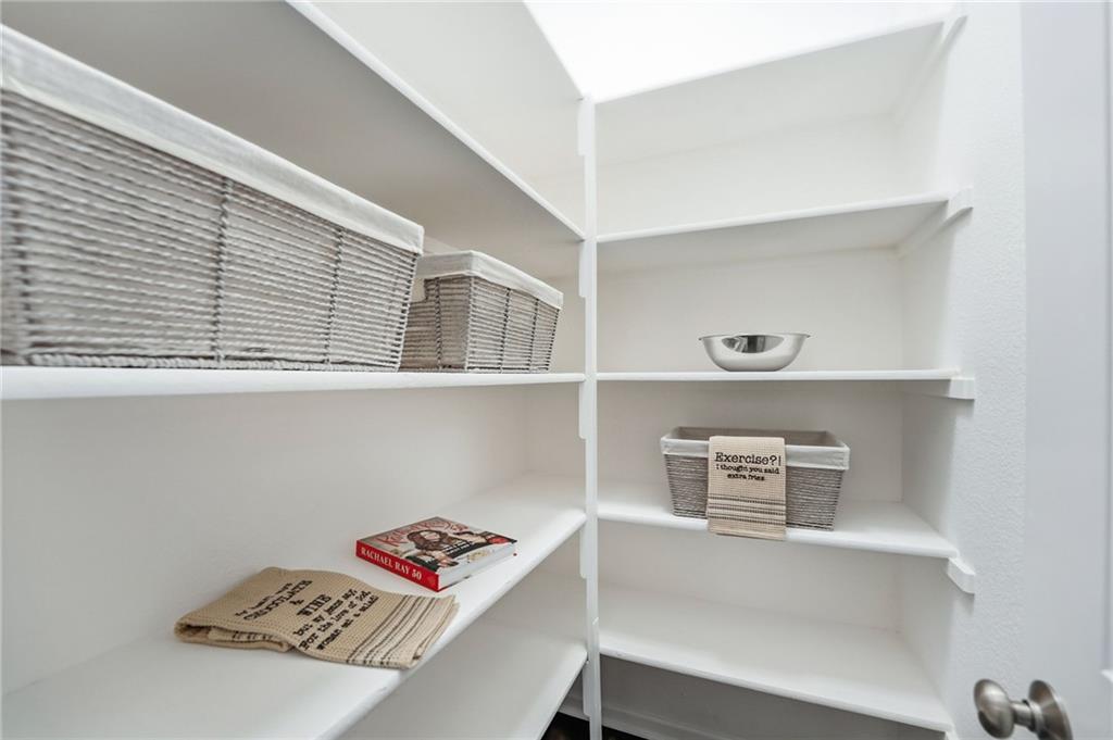 22104 Crystal Avenue Property Photo 15