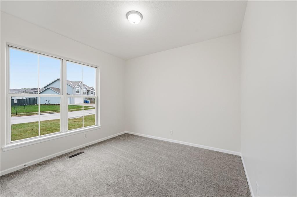 22104 Crystal Avenue Property Photo 17