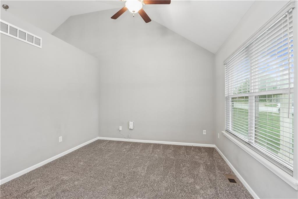 7700 N Lawn Avenue Property Photo 9