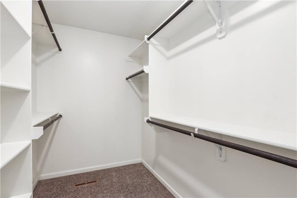 7700 N Lawn Avenue Property Photo 11