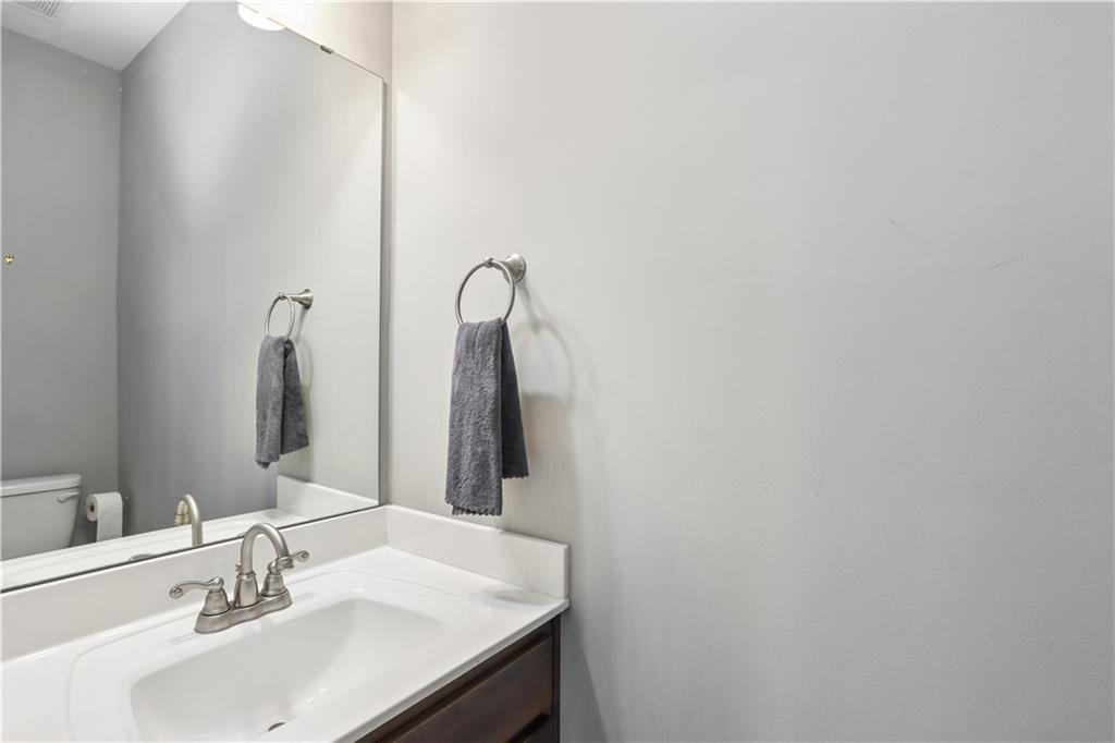 7700 N Lawn Avenue Property Photo 15