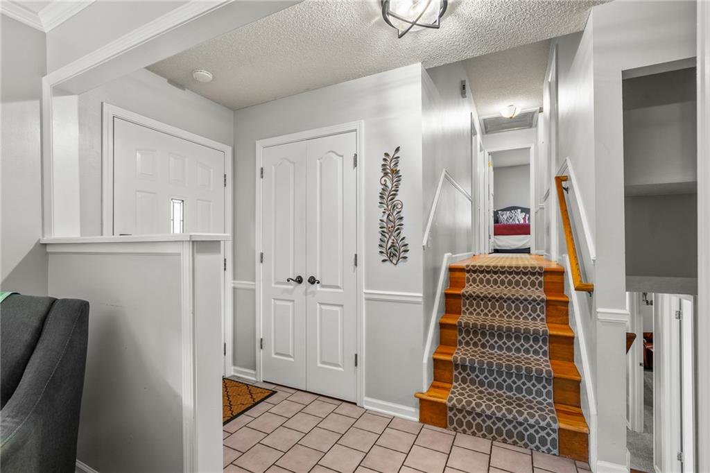 212 Sw Craigmont Drive Property Photo 4