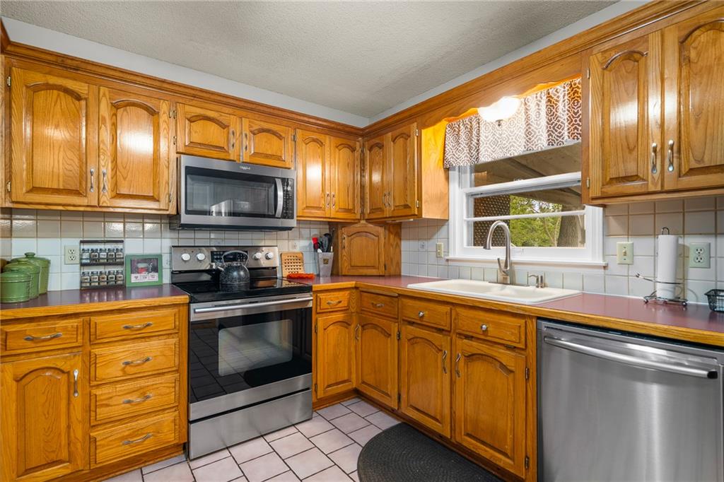 212 Sw Craigmont Drive Property Photo 13