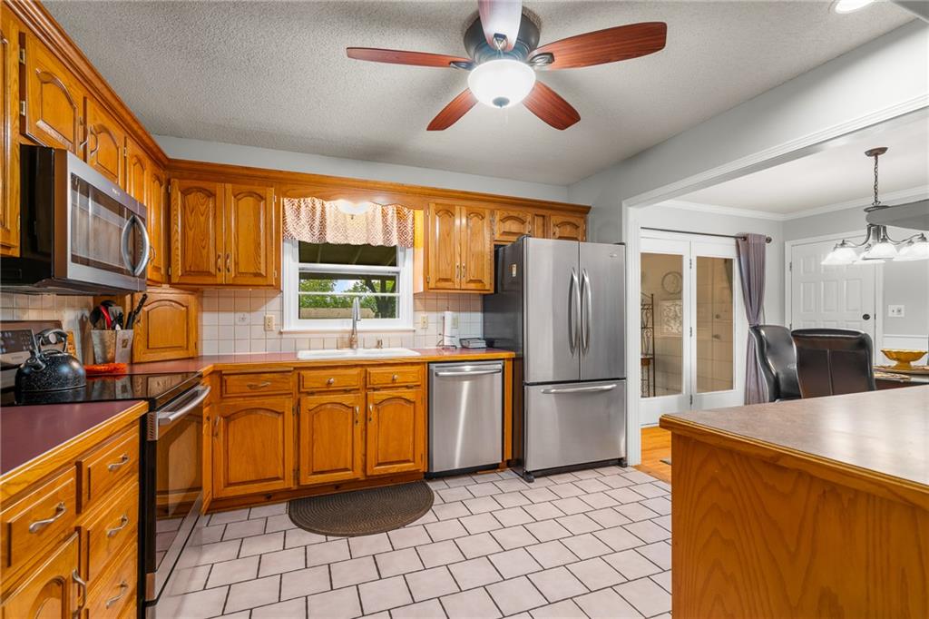 212 Sw Craigmont Drive Property Photo 14