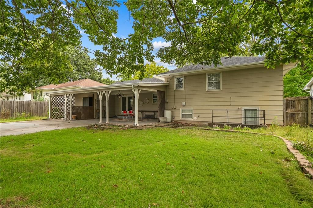212 Sw Craigmont Drive Property Photo 41