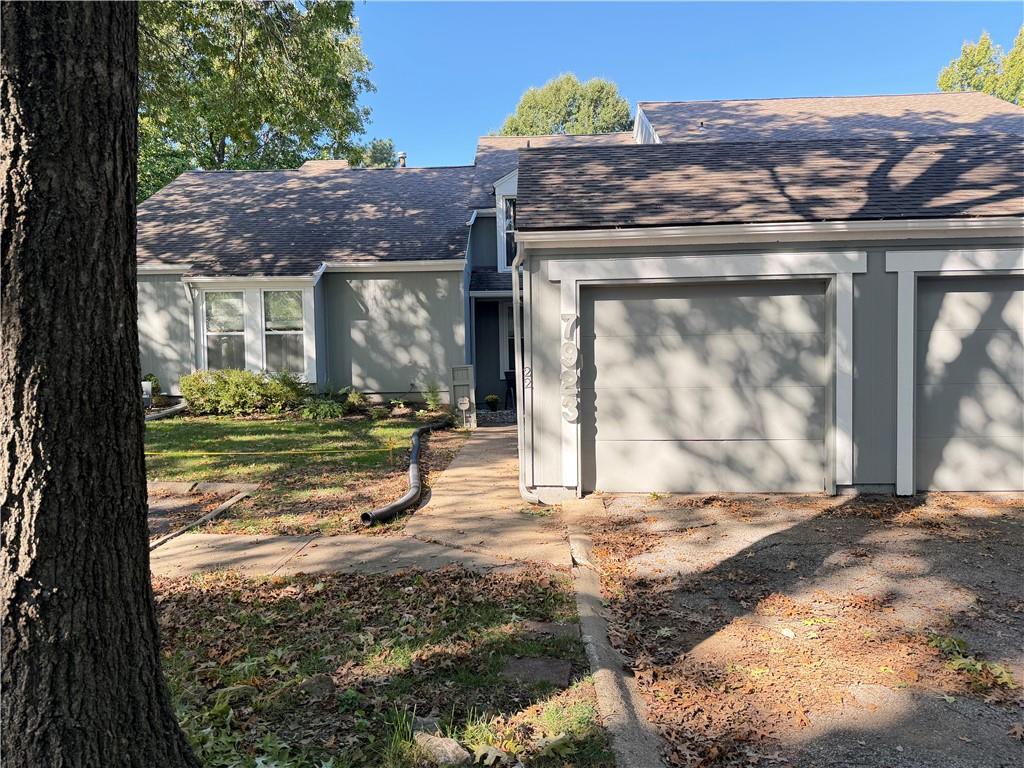 7923 Colony Lane Property Photo 1