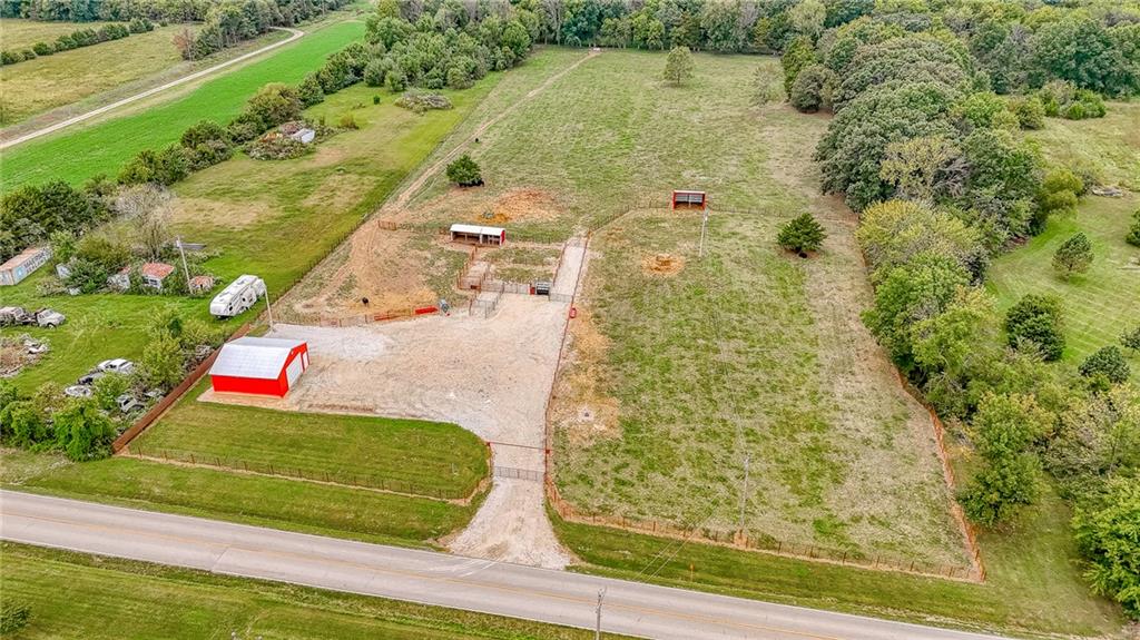 362 Sw T Highway Property Photo 26