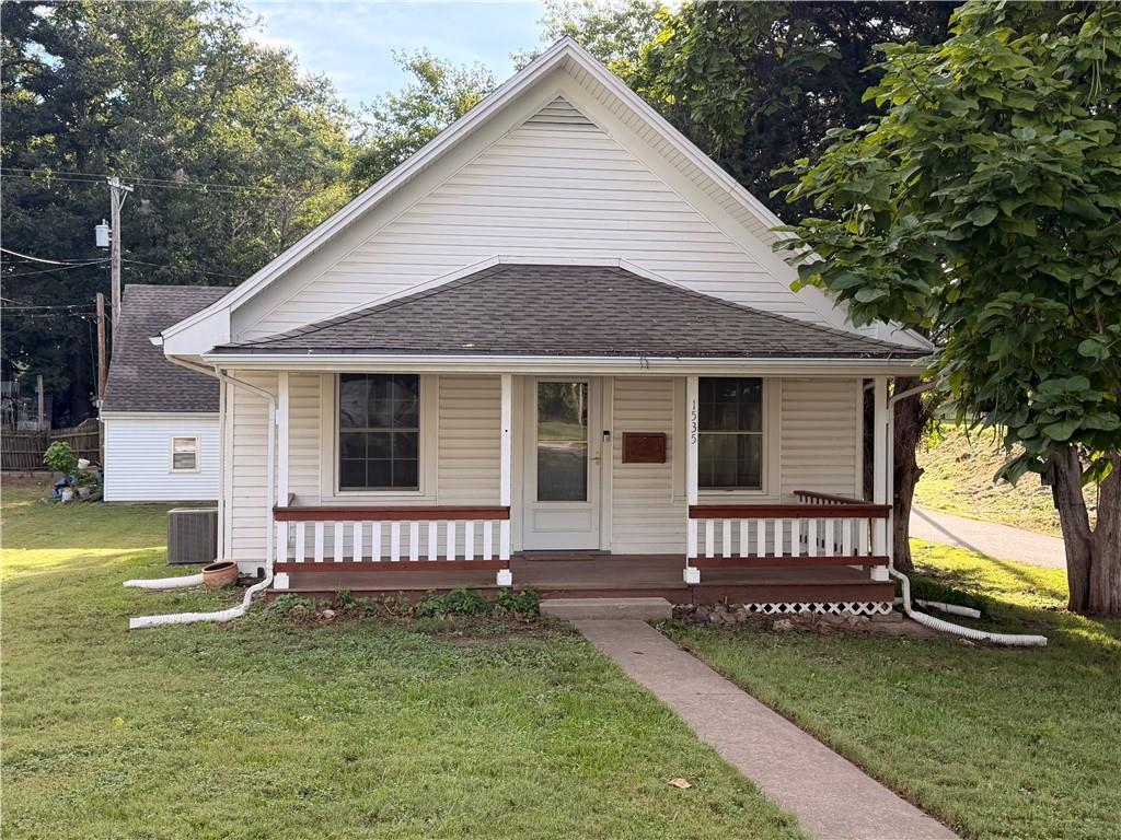 1535 S Cedar Avenue Property Photo 1