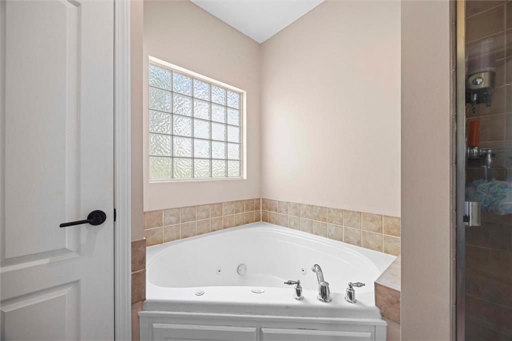 3202 Junction Drive Property Photo 17