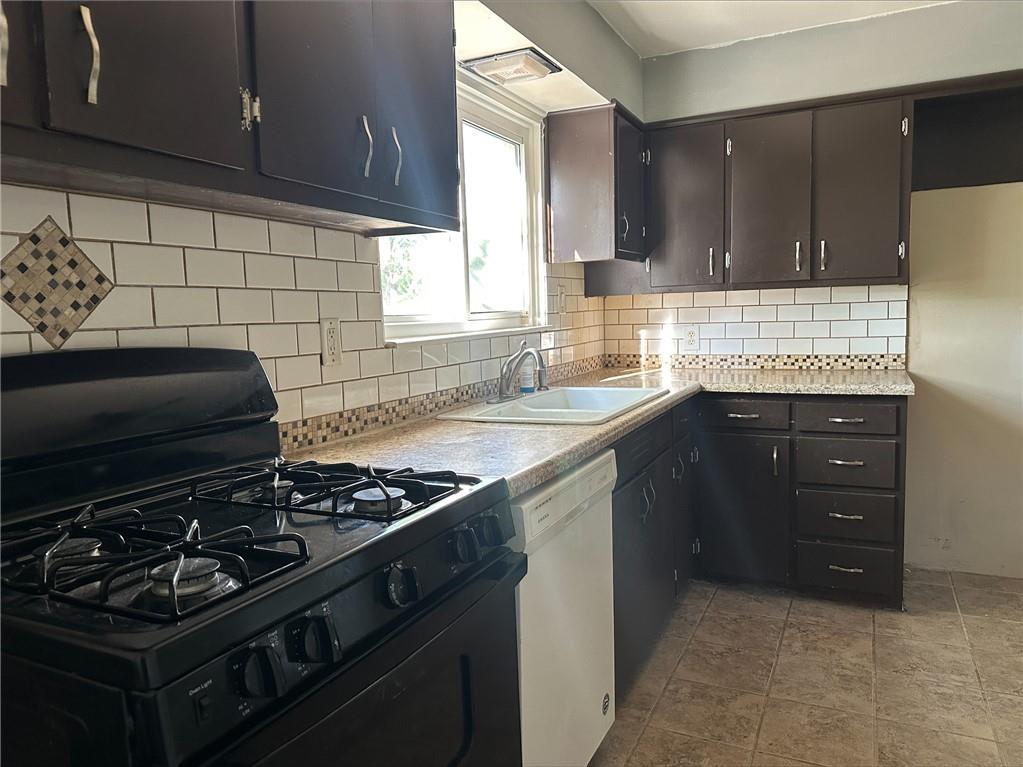 10401 E 69th Street Property Photo 2
