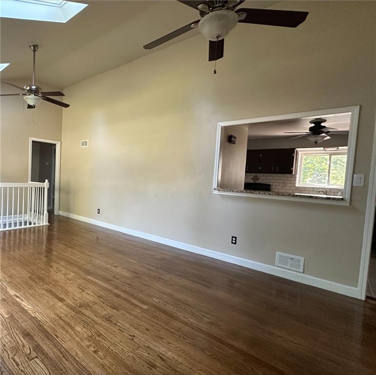10401 E 69th Street Property Photo 3