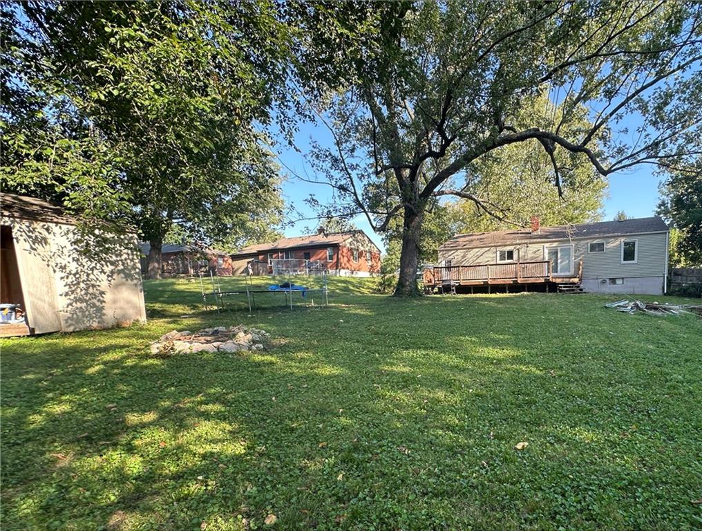 10401 E 69th Street Property Photo 10