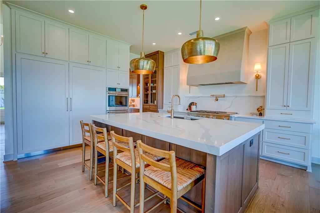 590 South Shore Drive Property Photo 14