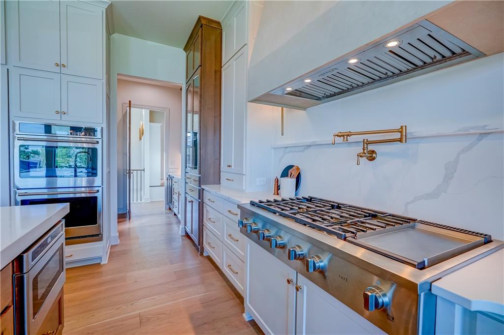 590 South Shore Drive Property Photo 18